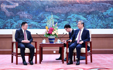 王毅会见东盟秘书长高金洪2 王毅会见东盟秘书长高金洪2